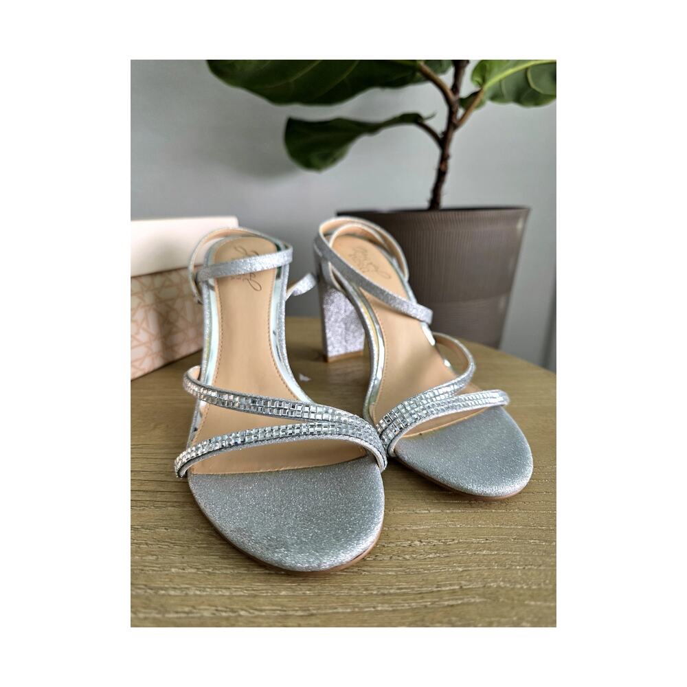 Jewel Badgley Mischka Aura Embellished Block Heel Sandals Silver Size 7